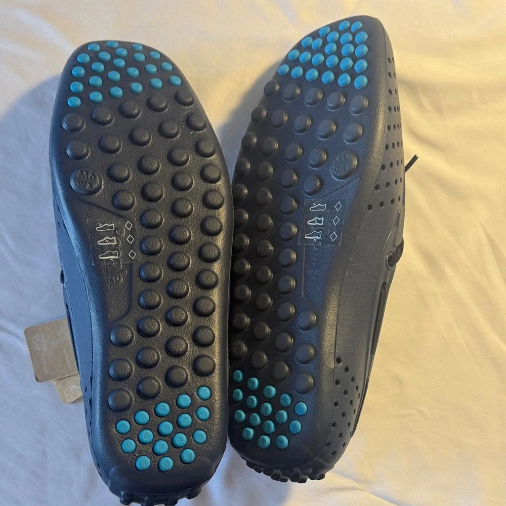 People Slide on Shoes, Size M6/ W8